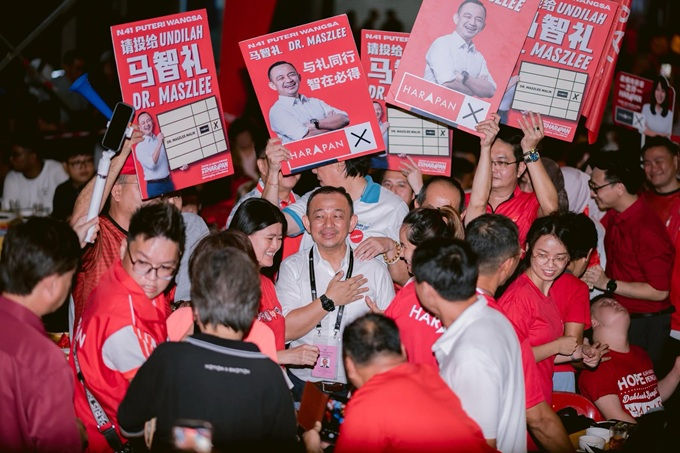 Sokongan padu ditunjukkan oleh pengundi untuk Dr Maszlee merampas DUN Puteri Wangsa