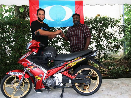 NGO Kita Budak Ampang beri sumbangan motorsikal