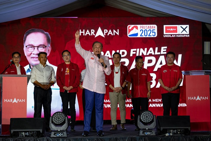 DS Anwar tegas berjanji menyelesaikan masalah bekalan air Sabah di grand finale kempen PRN Sabah