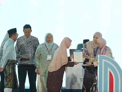 Anugerah Bill Kayong diberikan kepada empat penerima