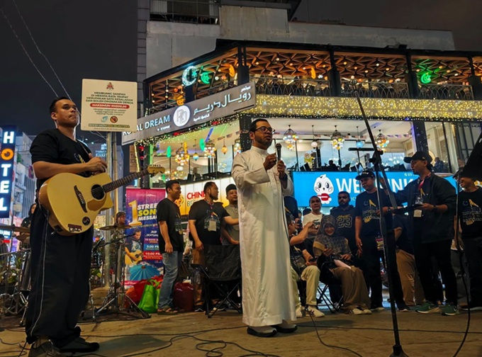 Dakwah santai di Bukit Bintang tarik pengunjung pelbagai negara – Dr Zulkifli
