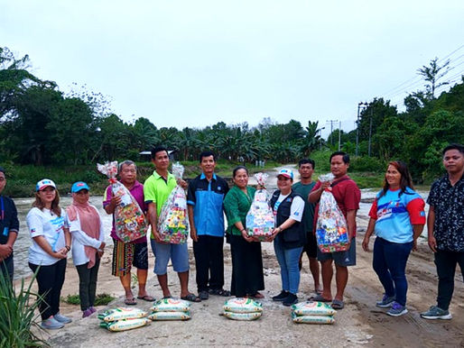 KEADILAN beri sumbangan Krismas di Sipitang, Sabah