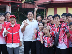 Melepas Belenggu Politik Perkauman 