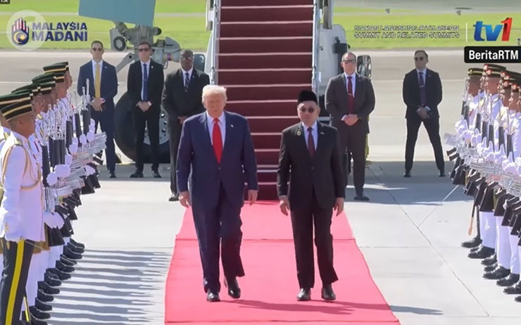 PM Anwar sambut Presiden Trump, diberi penghormatan naiki 'The Beast'