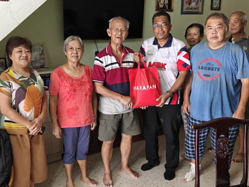 Program Ziarah KEADILAN Kuantan santuni warga emas DUN Teruntum