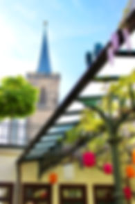 Hofgartenansicht mit Kirche und Pergola