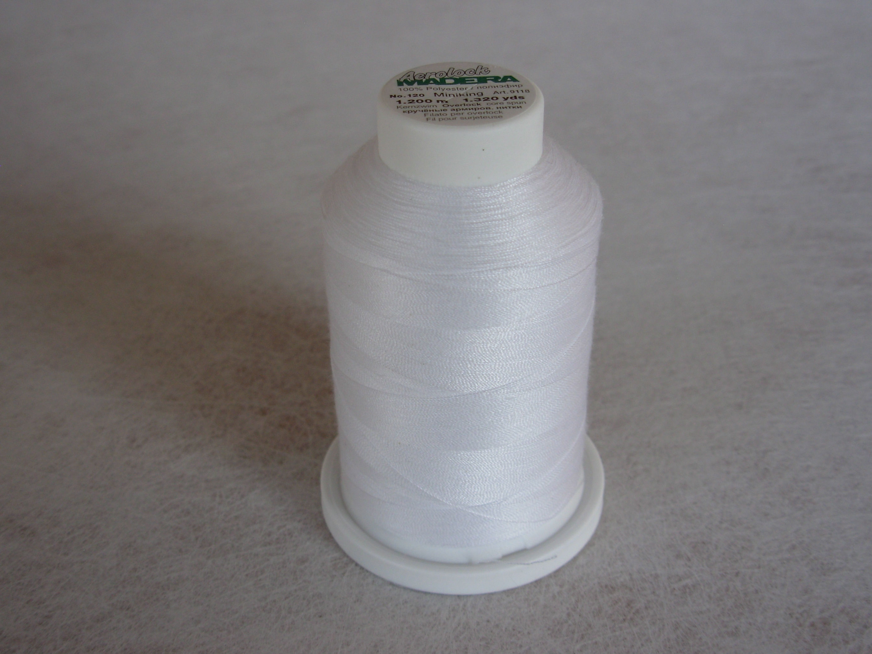 Madeira Aerolock Mini colore 8010