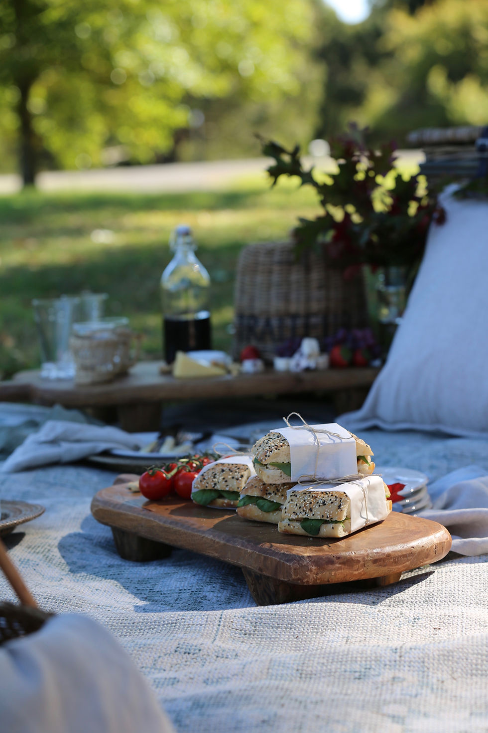 Thumbnail: Footed serving board