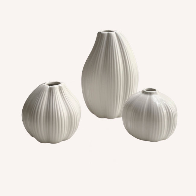 Thumbnail: Bianca bulb vase set