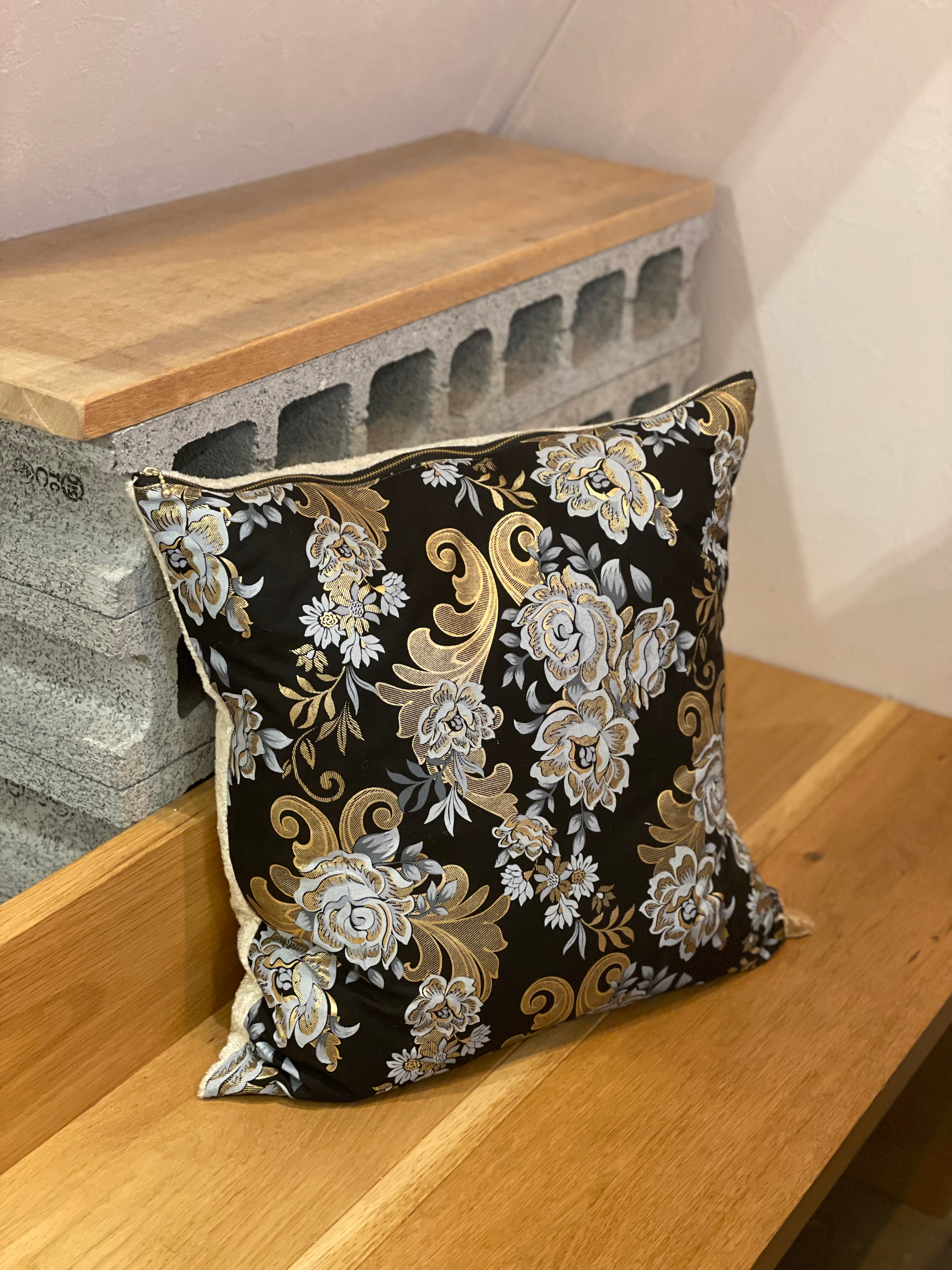 ファークッションカバー(ファスナータイプ)50cm×50cm用 ☆白黒×ゴールド☆