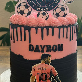 Custom cakes Davie FL featuring Inter Miami and Messi.