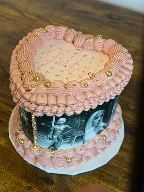 Custom vintage heart cake with Lambeth buttercream piping