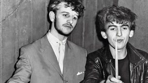 הידעתם שרינגו נאלץ לוותר על זקנו כשהיה חבר בלהקת הביטלס?