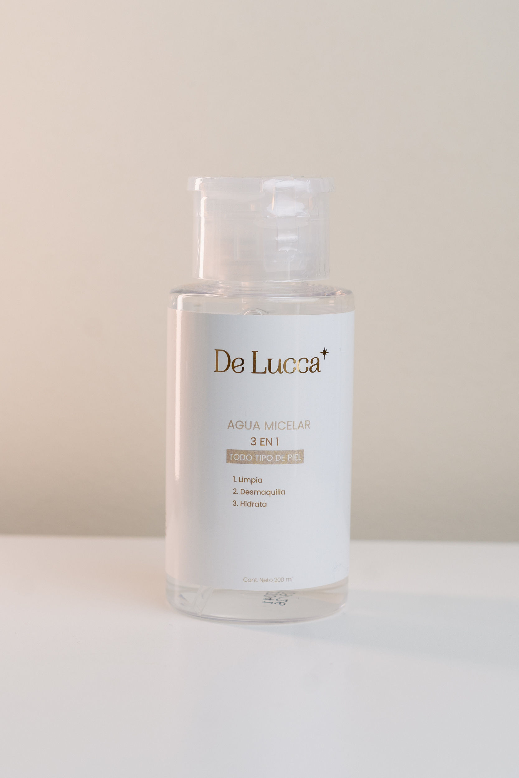 Agua micelar: Limpia, desmaquilla e hidrata