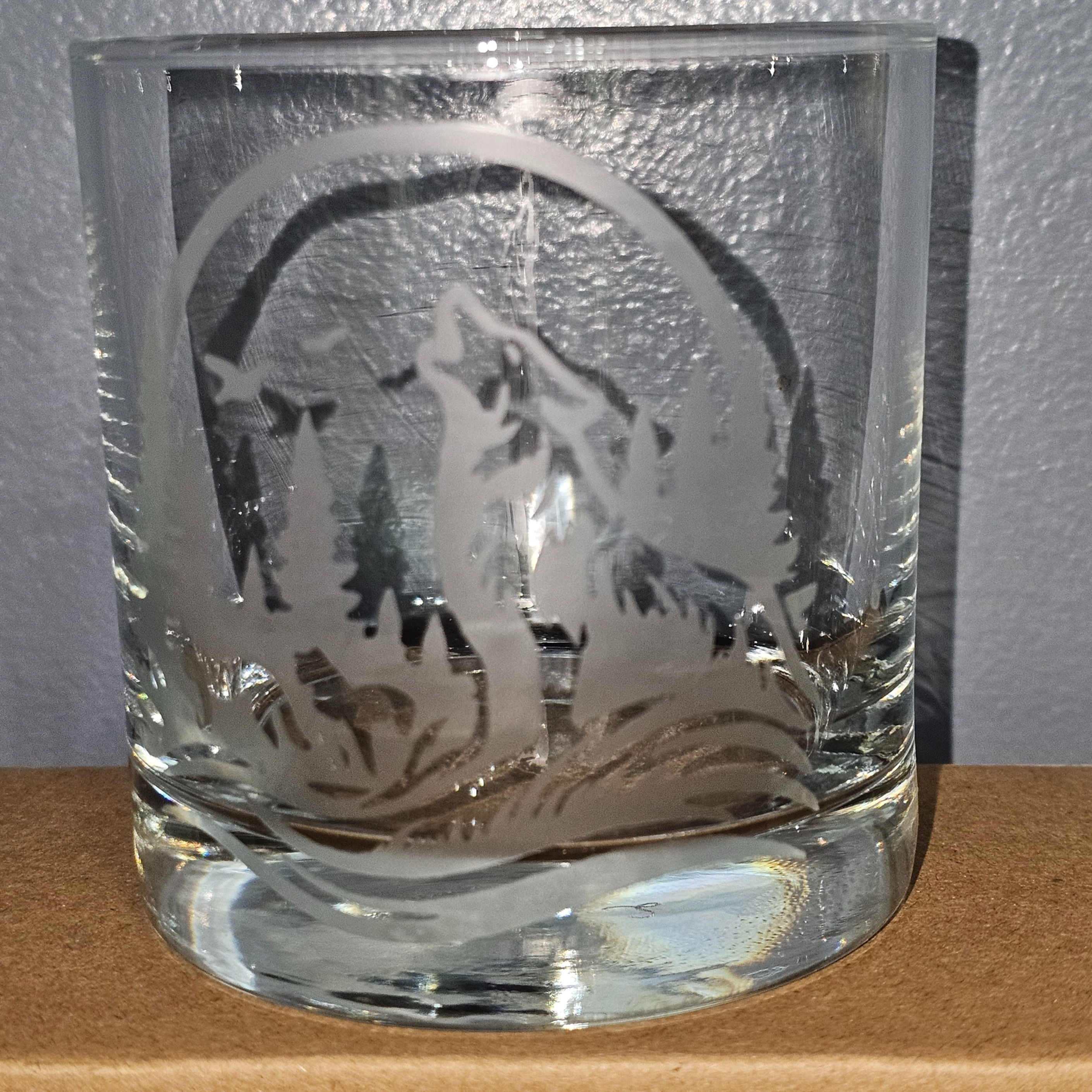 Family Howl  Glass