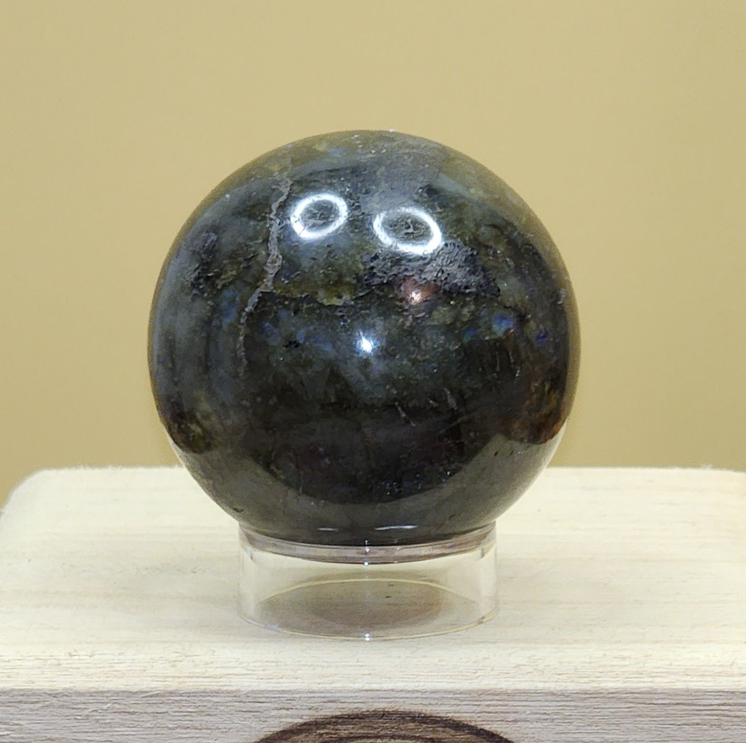 Labradoroite Sphere