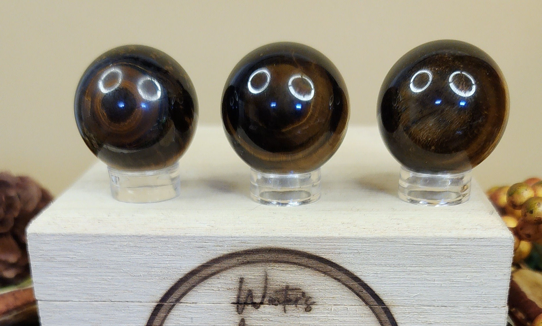 Tiger Eye Sphere 32-35g