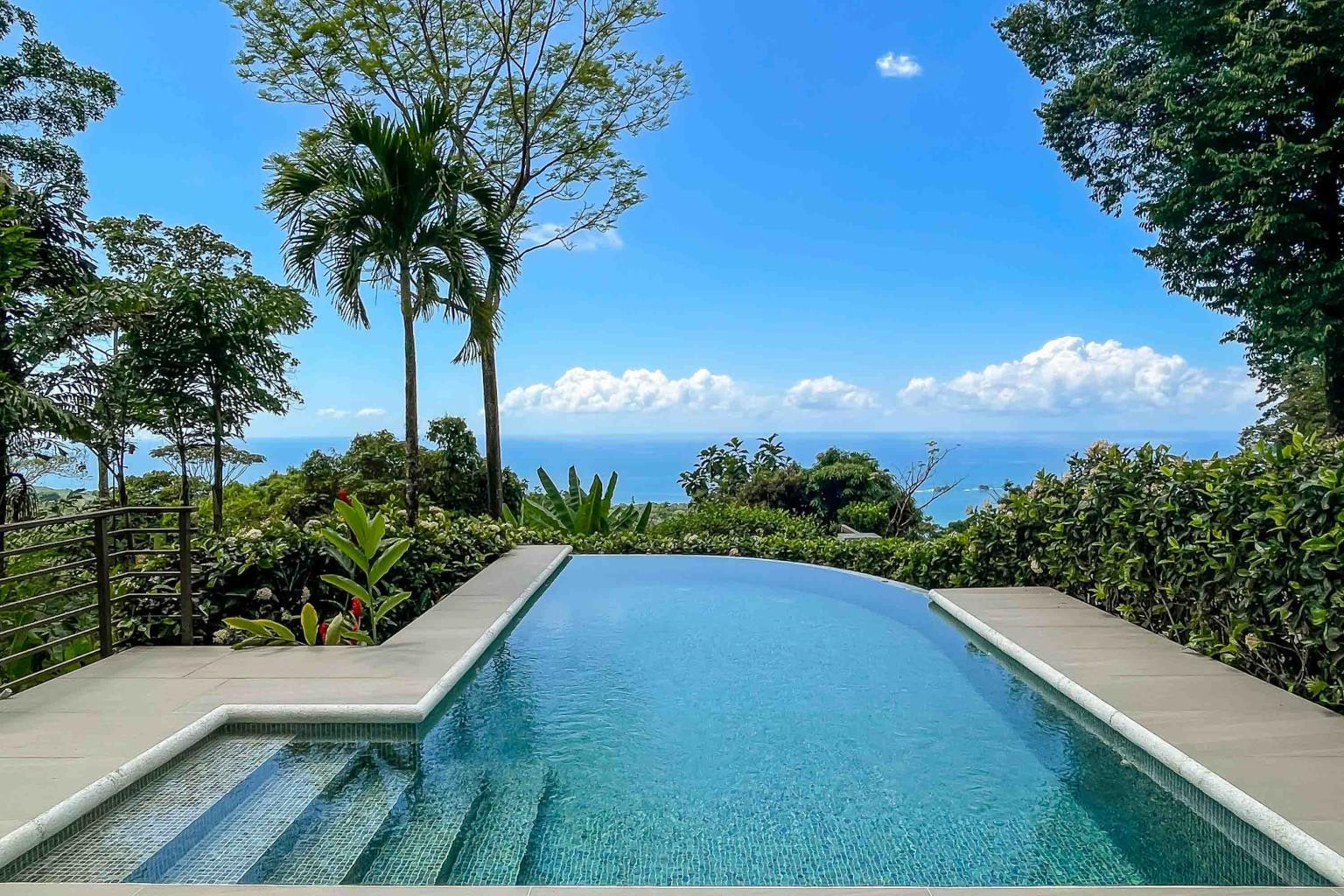 Ocean View Villa in Pinuela with Guest House property photo 3