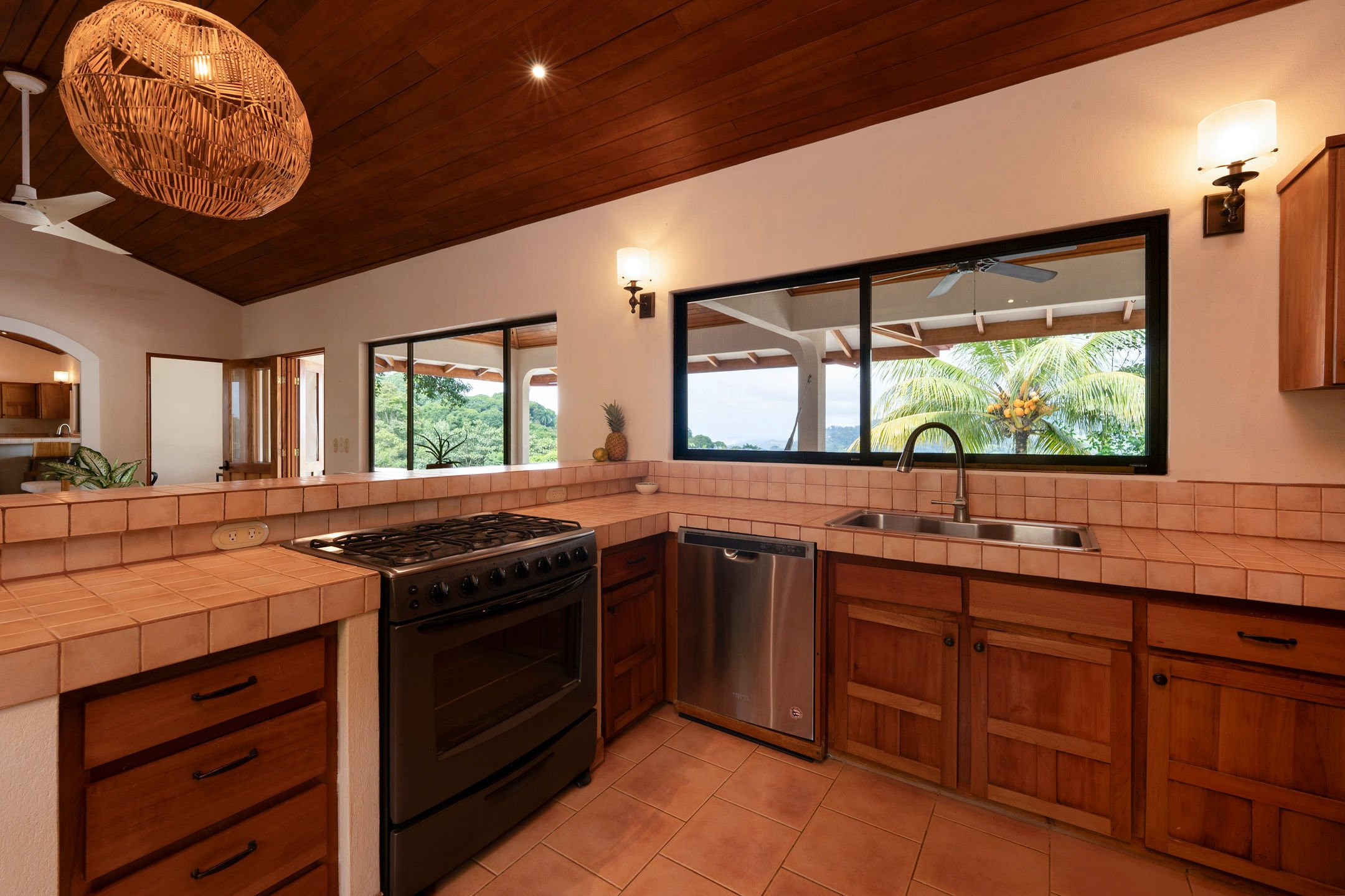 Ocean View Home in Lagunas property photo 3