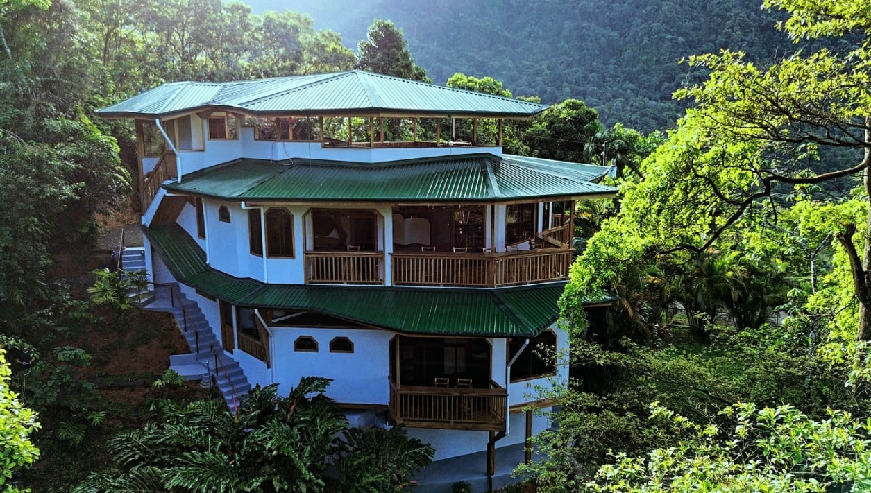 Luxury Teak Home in Las Tumbas property photo 3