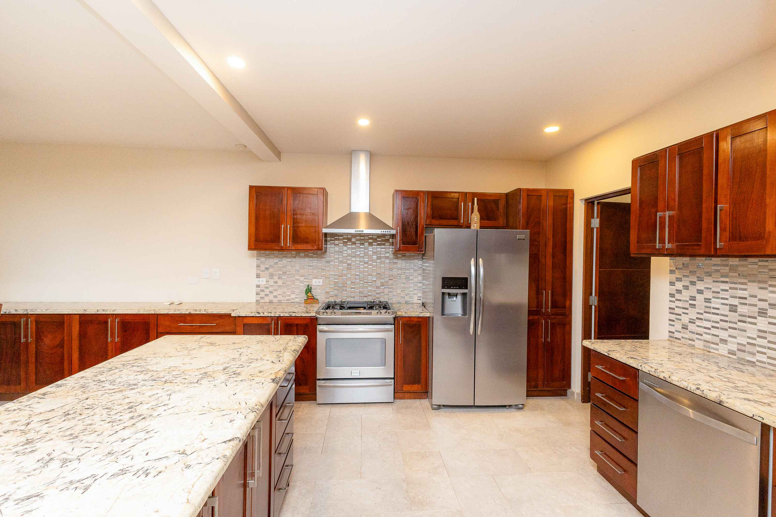 Remodeled 3-Bed Townhouse in Hacienda Pacifica, Quepos in Quepos, Costa Rica
