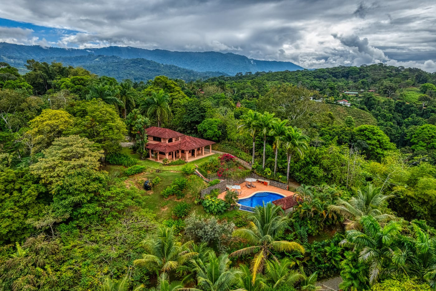 Spanish-Style Villa (Casa Los Jardines) in Platanillo in San Isidro, Costa Rica