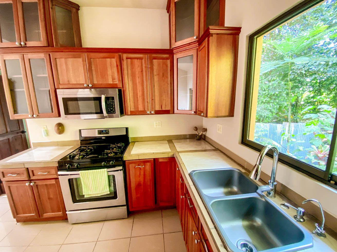 Rainforest Home in Ojochal property photo 2