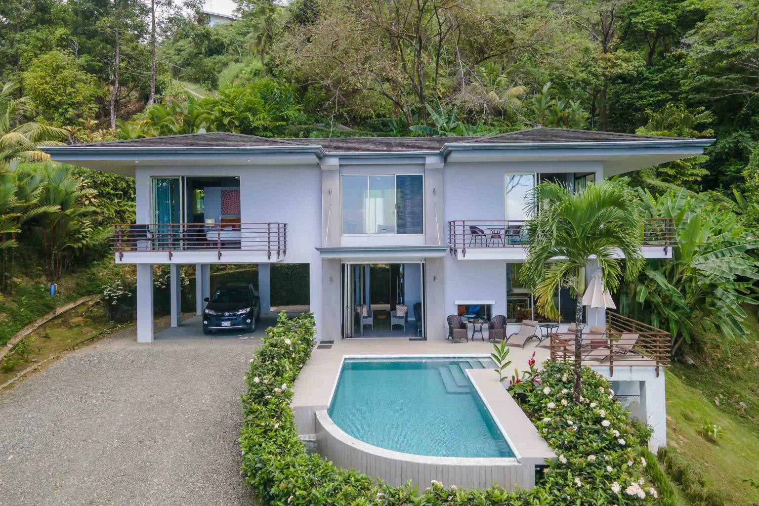Ocean View Villa in Pinuela with Guest House property photo 2