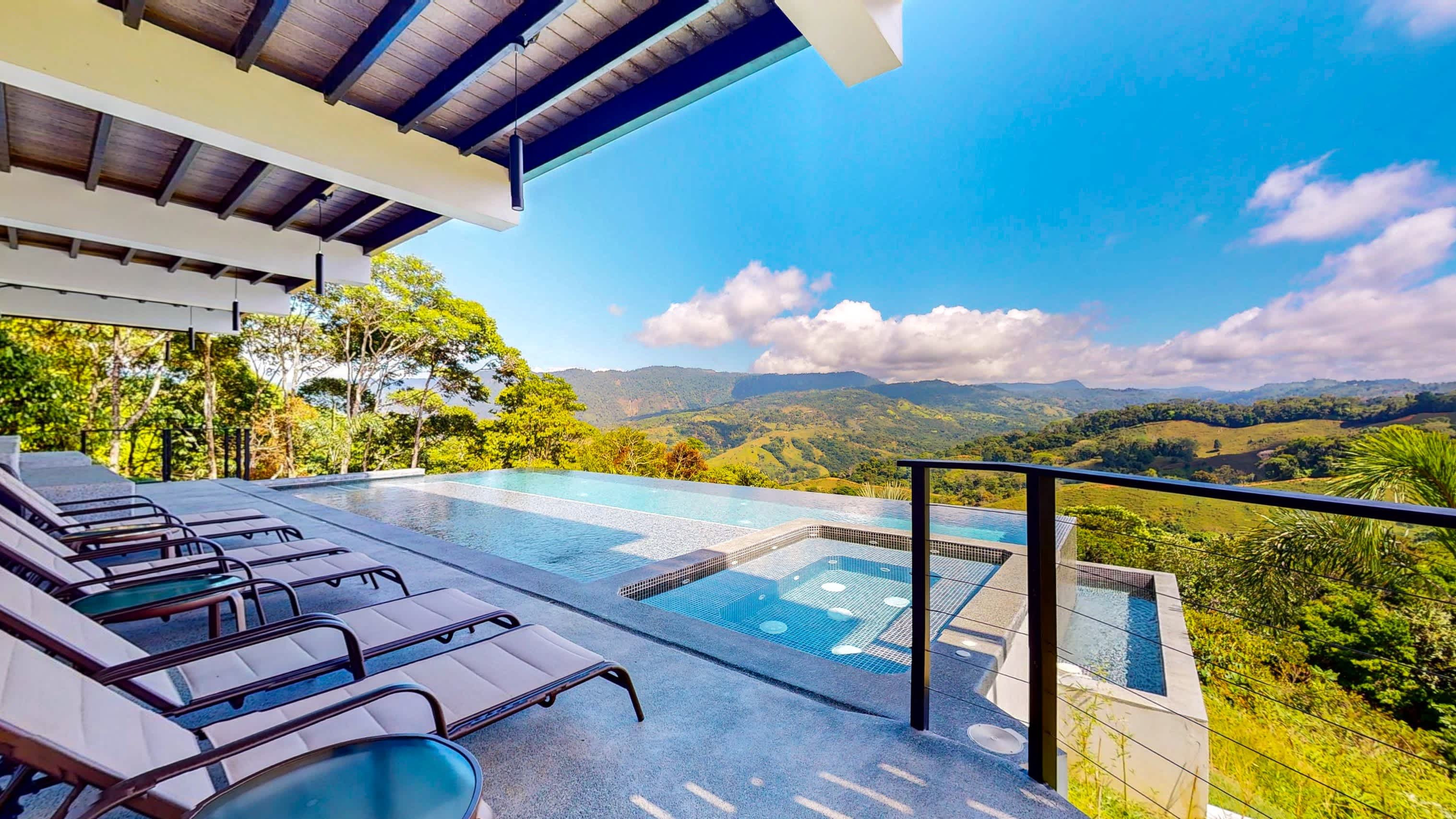 Modern Luxury Home in Escaleras in Dominical, Costa Rica