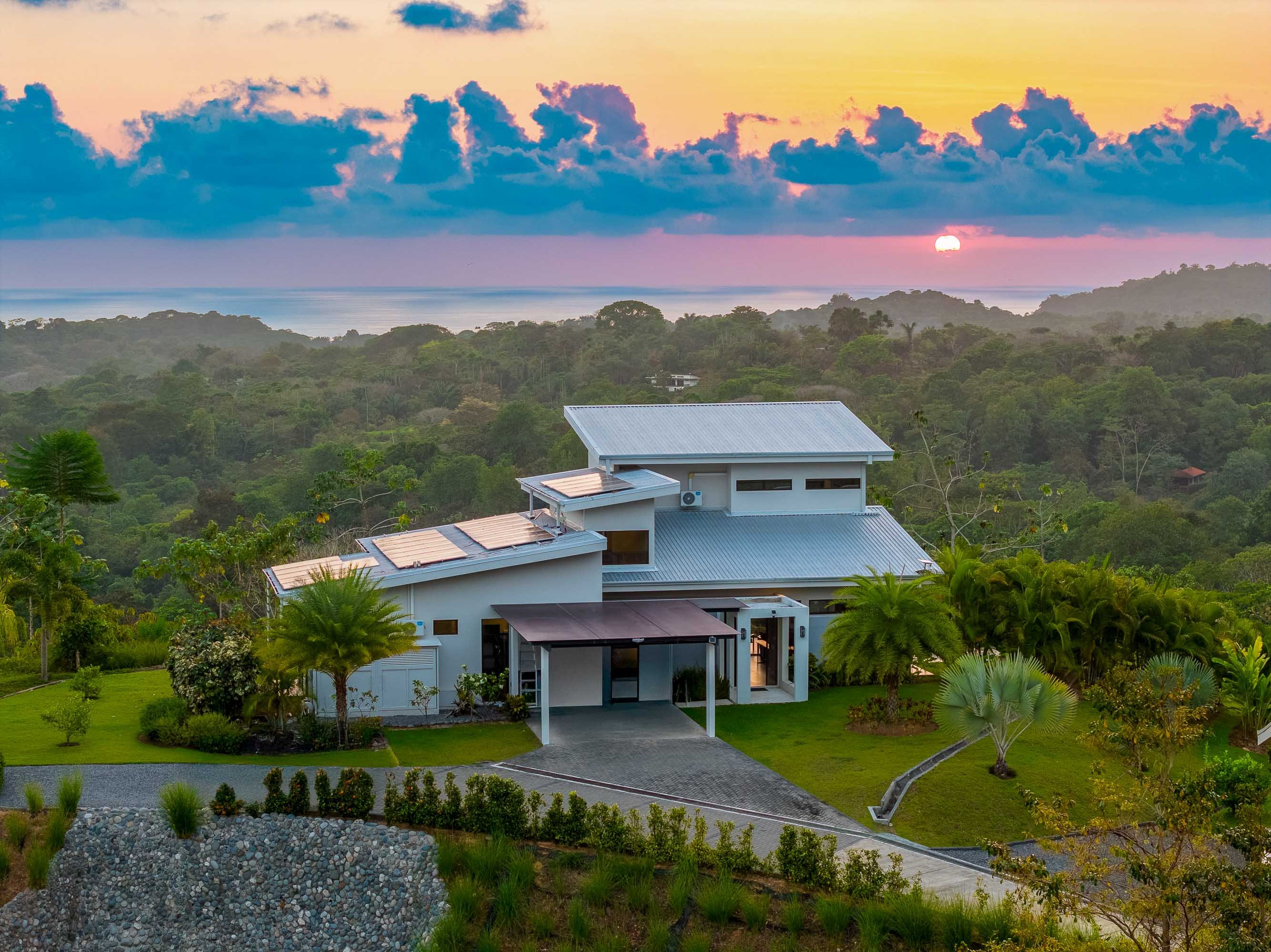 Infinity Pool Estate + Guest House in Ojochal property photo 3
