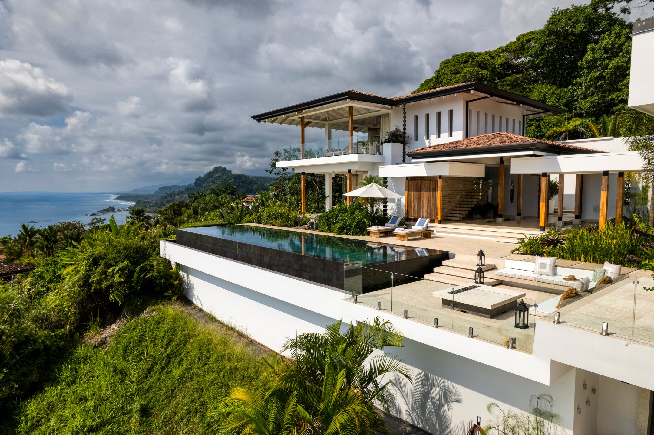 Luxury Ocean View Villa (Casa Belmer) in Las Olas, Dominical property photo 3