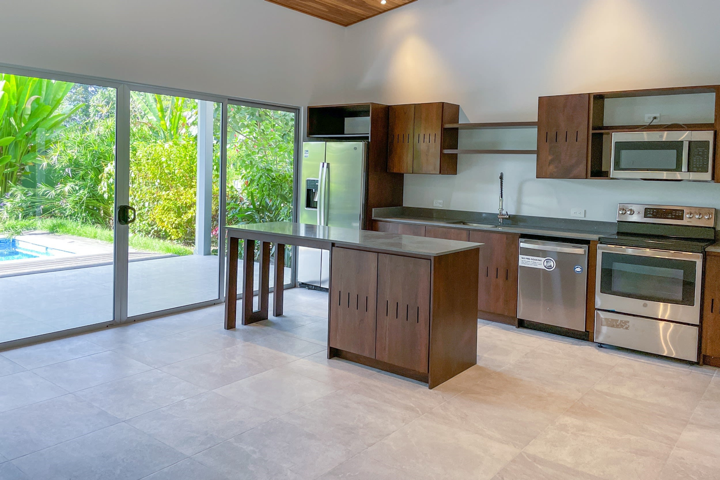 Low-Maintenance Villa with Pool in Ojochal property photo 2