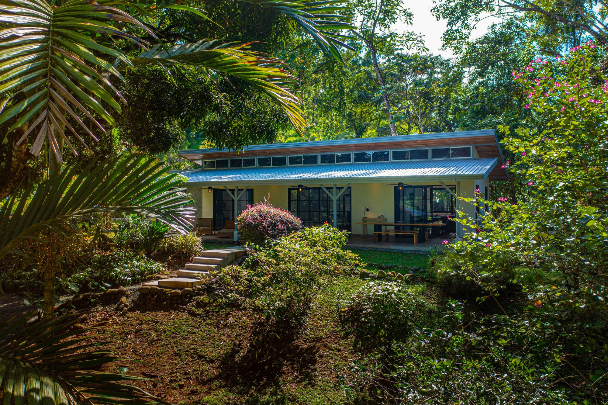 5-Bedroom Tropical Estate in Escaleras property photo 4