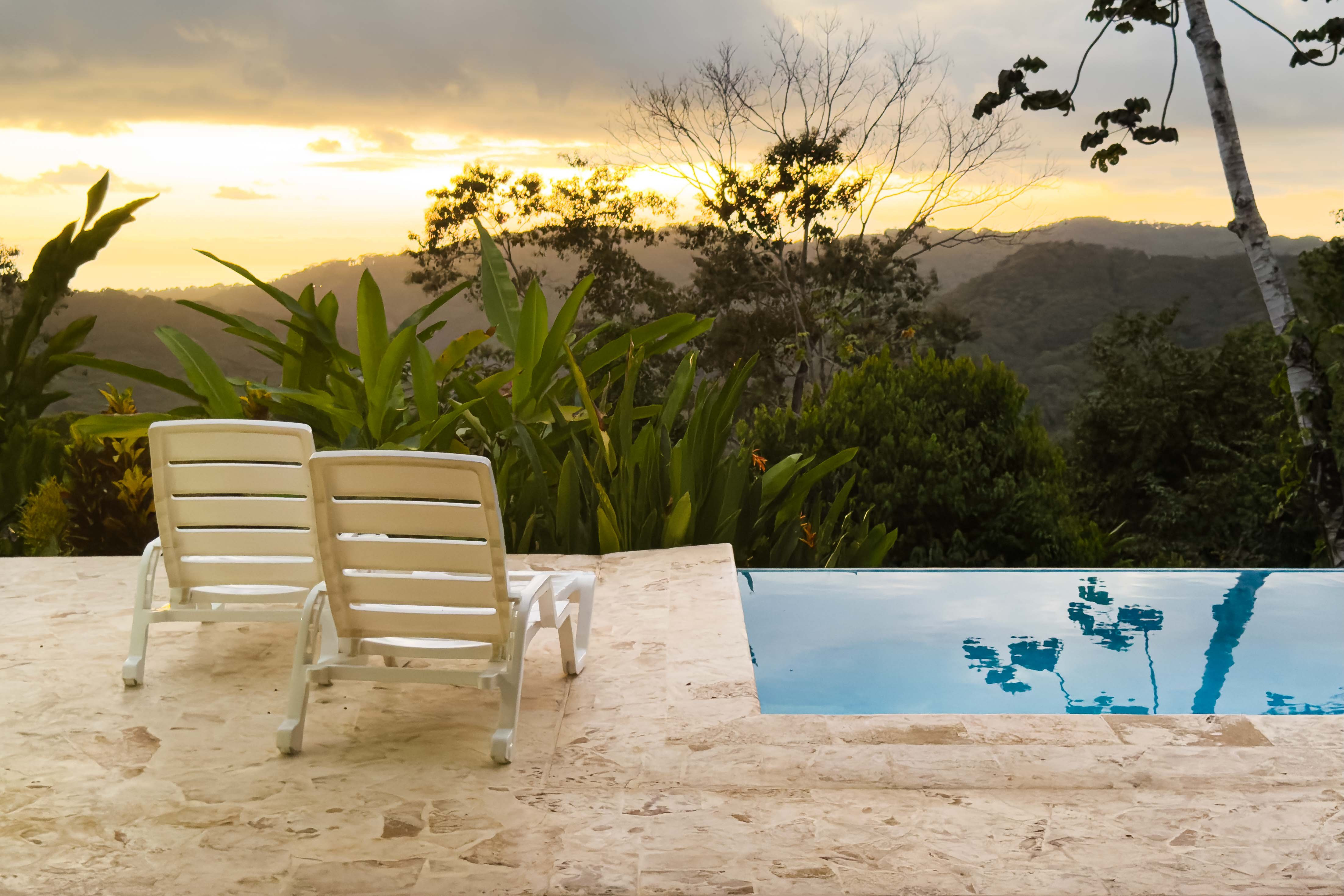 Turnkey Infinity Pool Home in Cascada Azul, Baru property photo 3