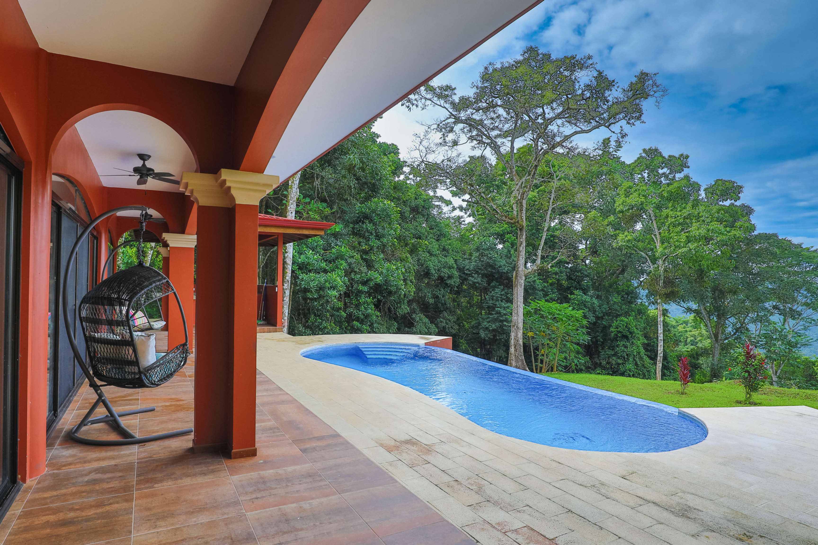 New Home (Casa Paseo Pacifico) in Platanillo in Dominical, Costa Rica