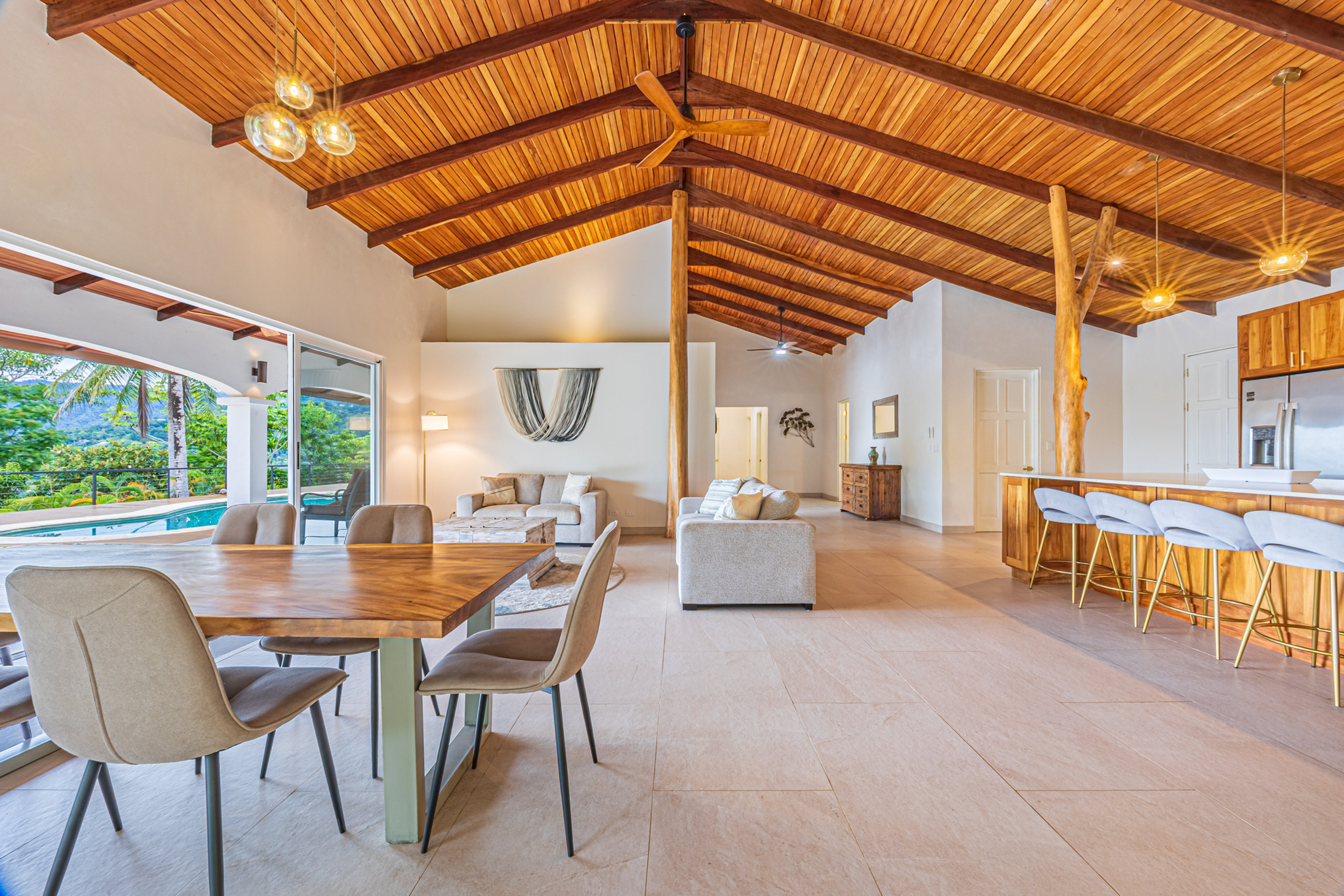 Hacienda-Style Home (Casa Blanca) in Uvita property photo 3