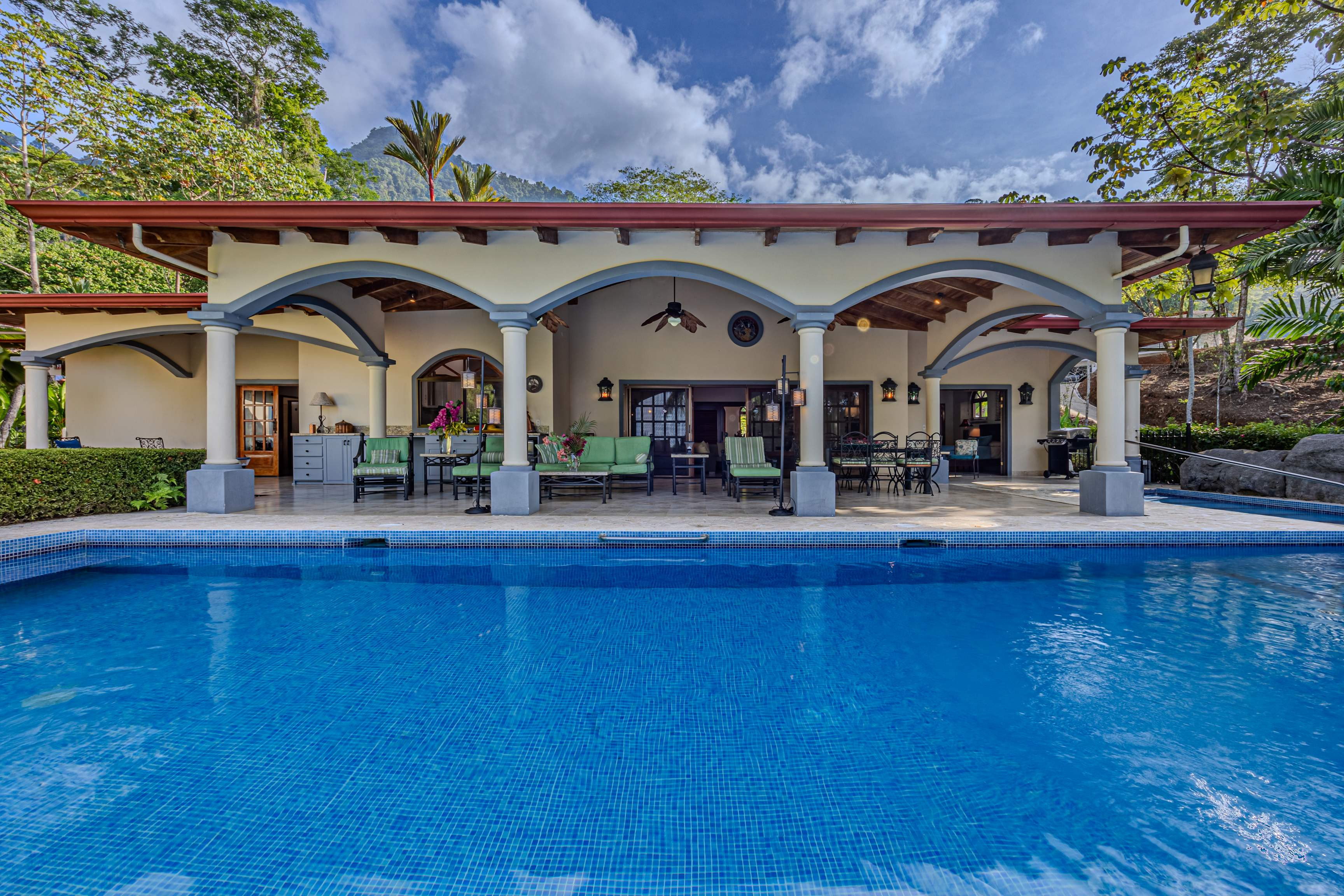 Estate with Private Casita (Casa de Jardin) in Ojochal property photo 5