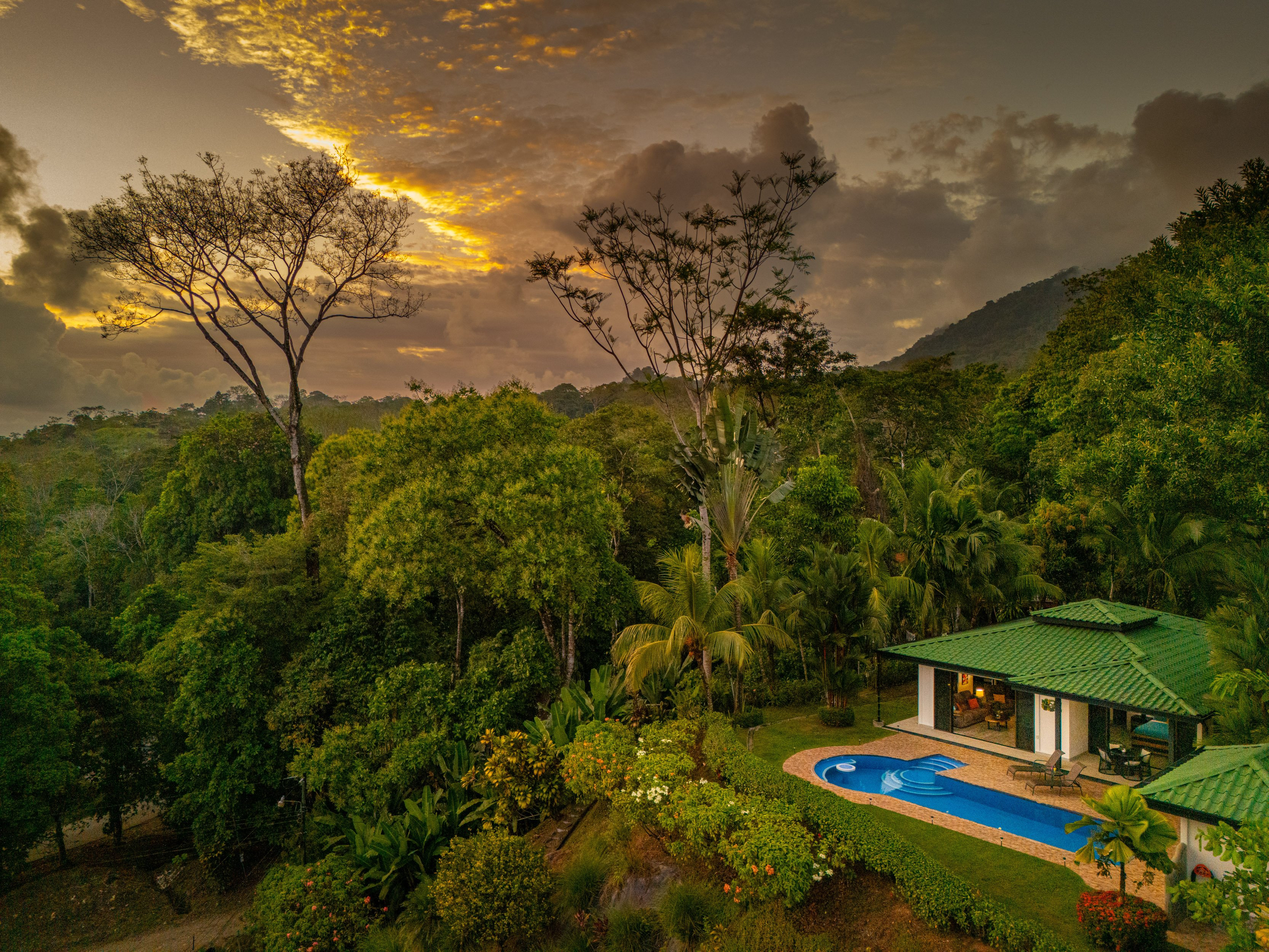 Turnkey Pool Home (Casa Iona) Above Ojochal property photo 2