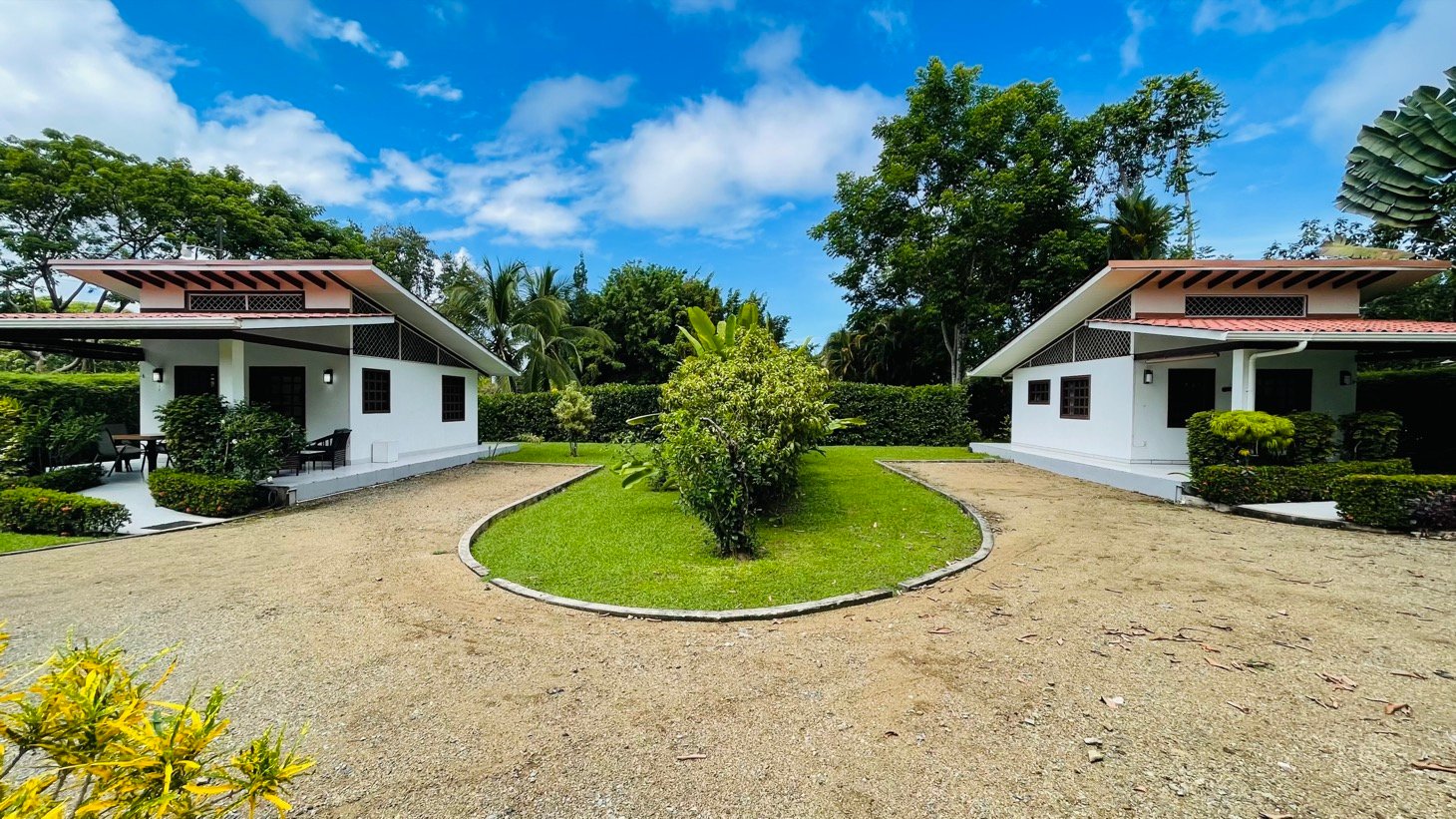 Dual-Pool Home with 2 Rental Cabinas on Calle Buganvilla, Ojochal in Ojochal, Costa Rica