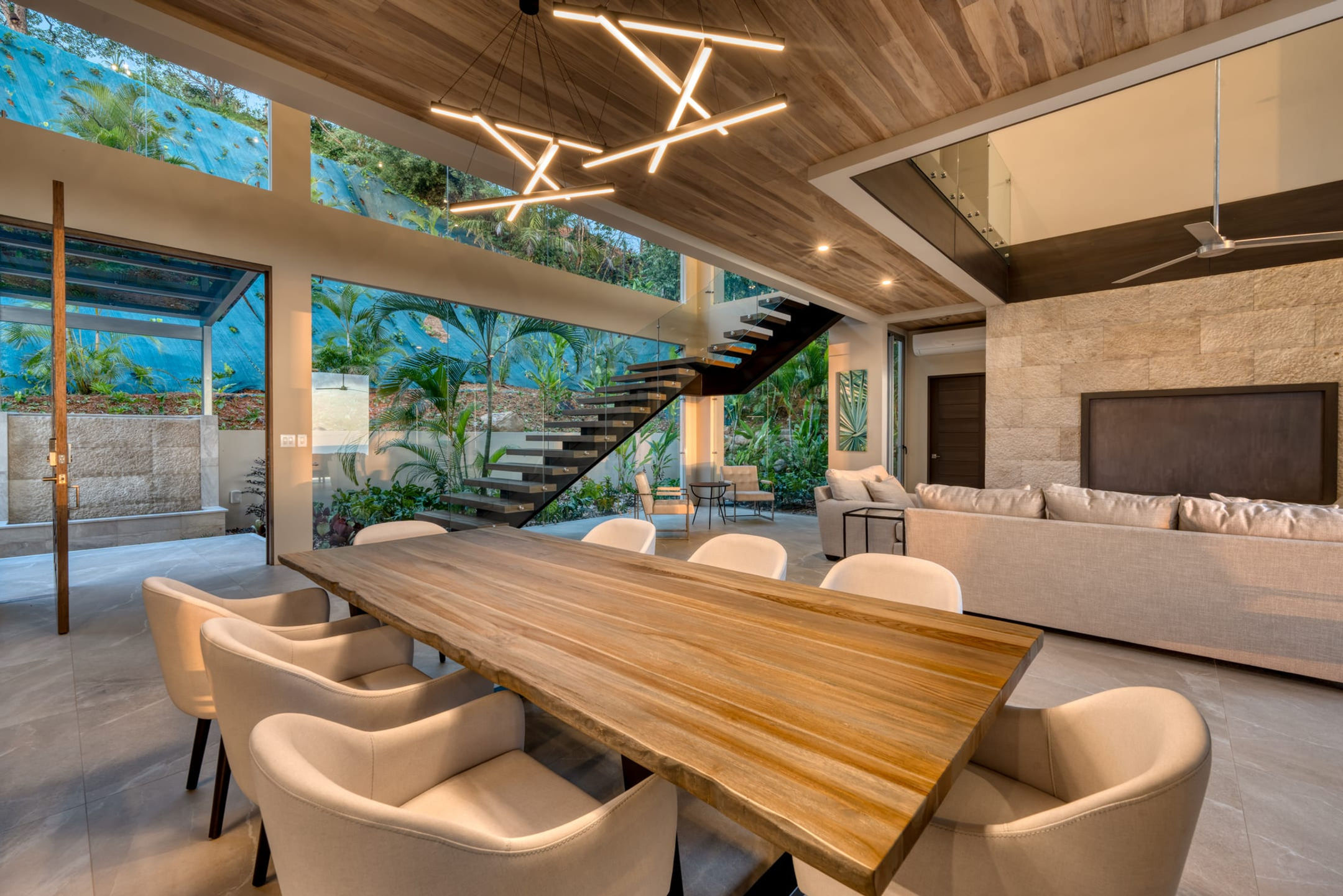 Luxury Ocean View Estate in Dominical | 4 Bed / 3.5 Bath