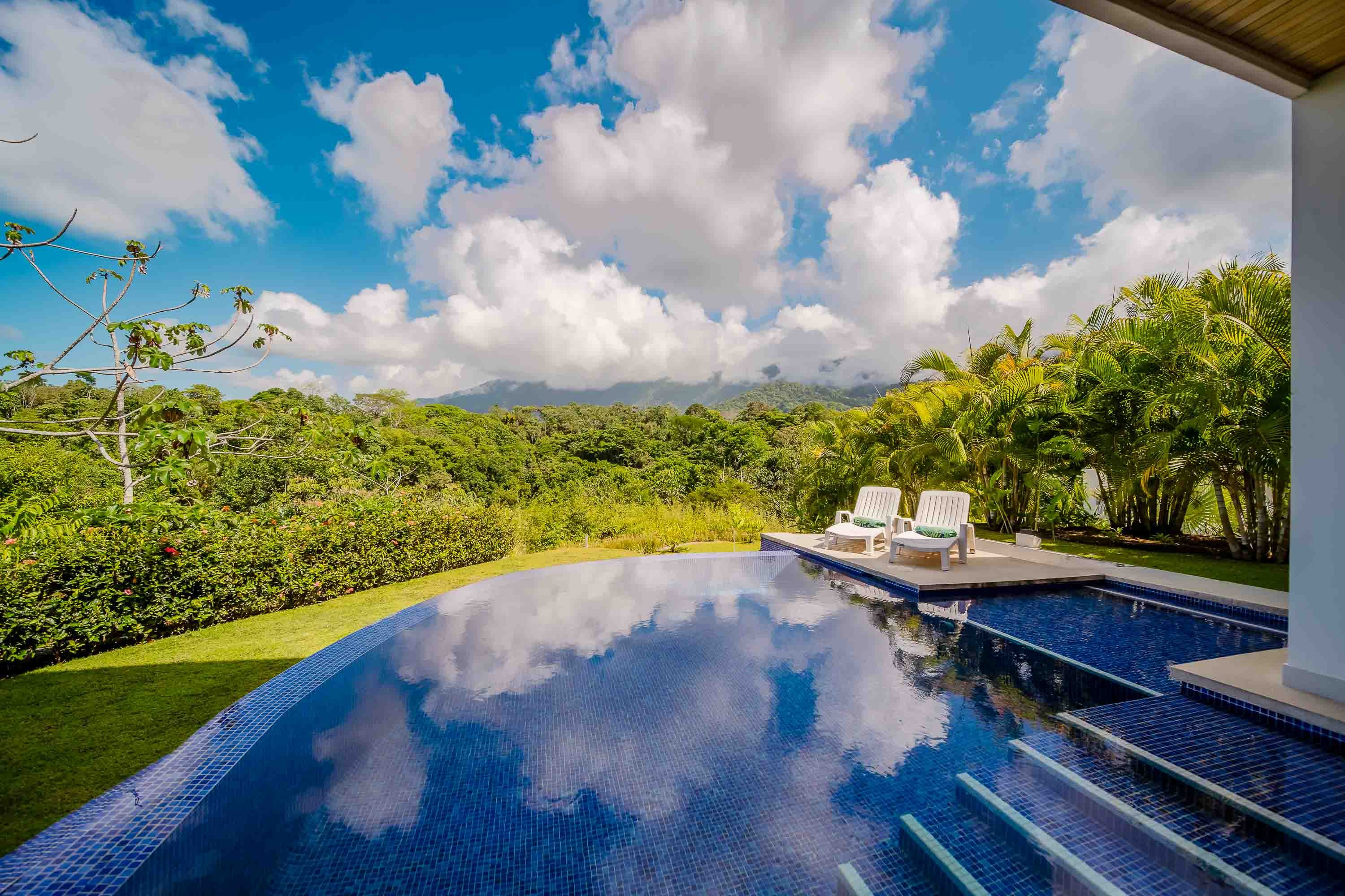 Infinity Pool Estate + Guest House in Ojochal property photo 13