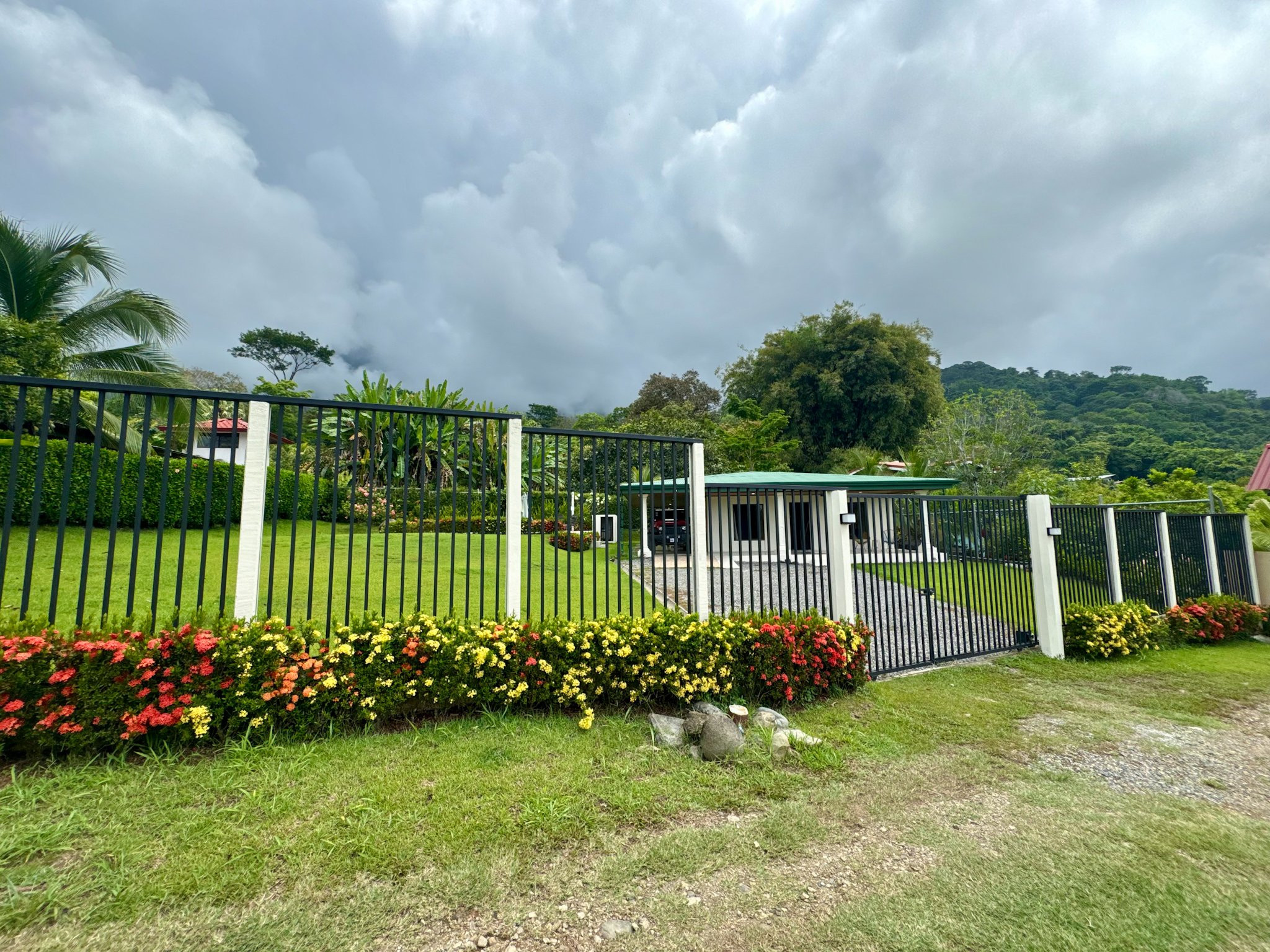 Home on Calle Cascada, Ojochal property photo 4