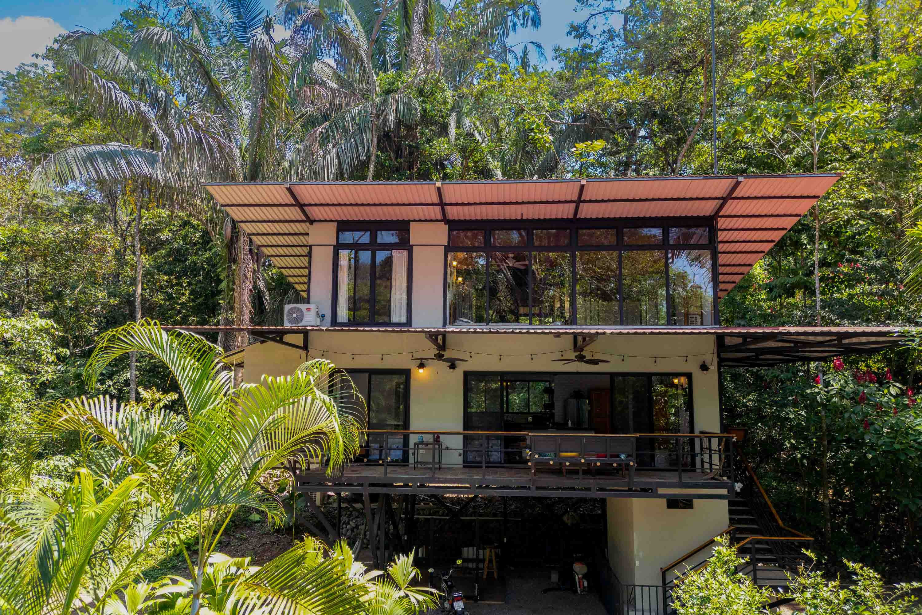 3-Bedroom Home in Manuel Antonio | 3 Bed / 2 Bath