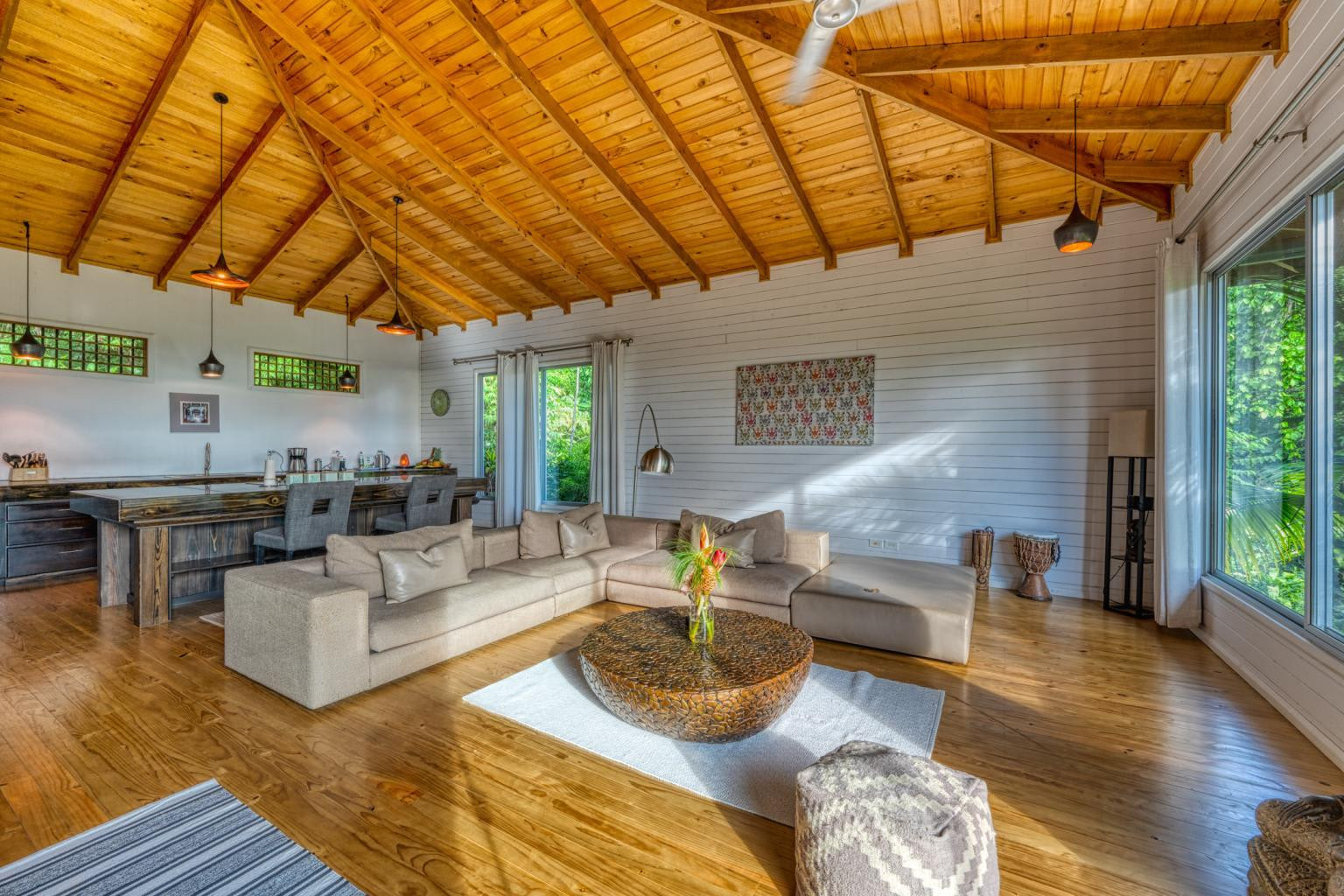 62-Acre Retreat Center in Tinamastes property photo 4