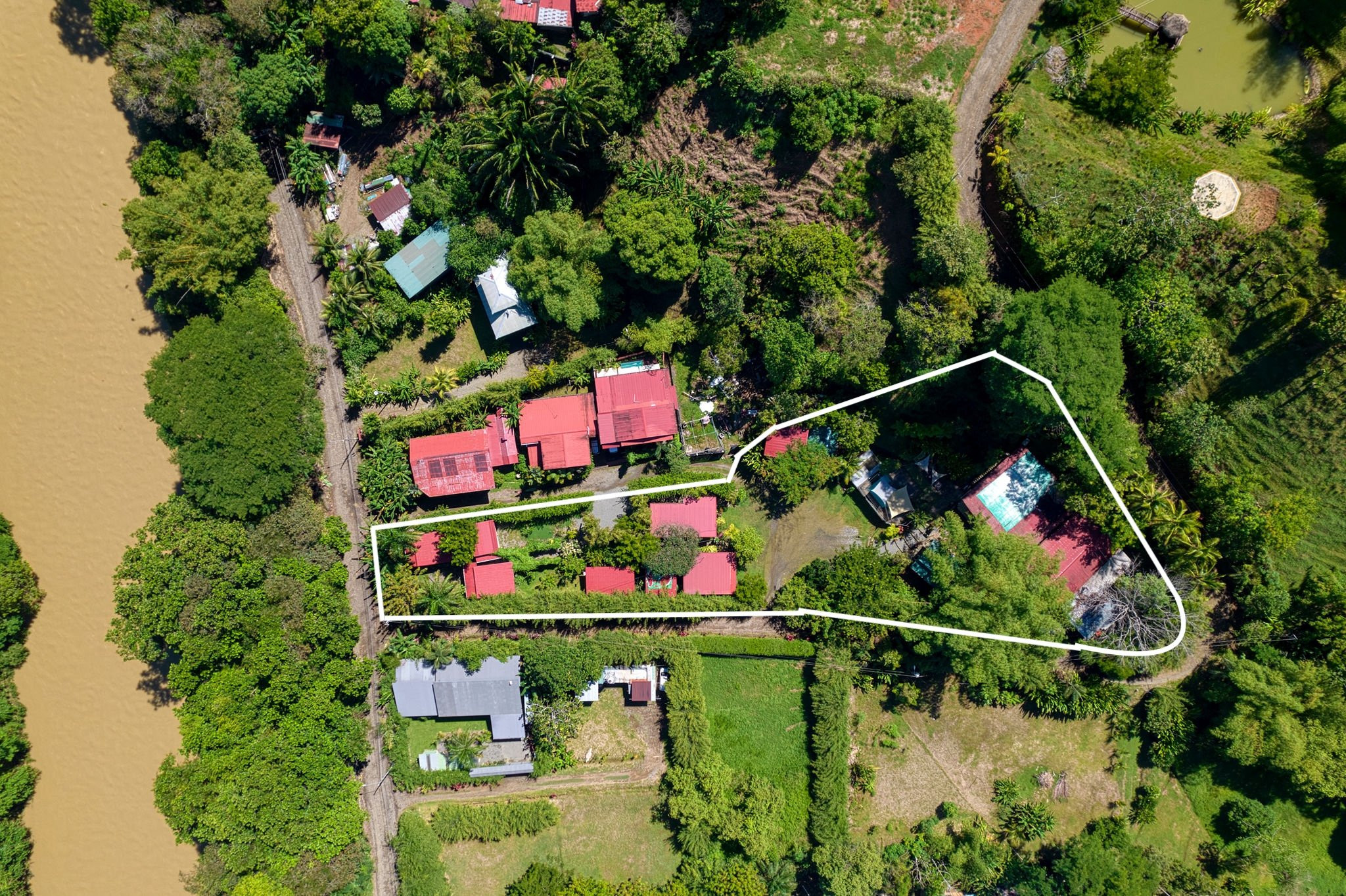 Revenue-Producing Hotel in Dominical property photo 3