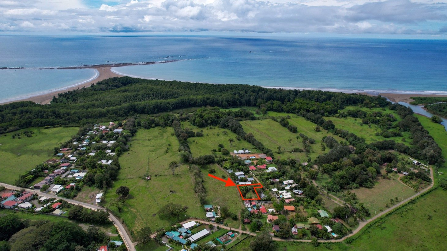 Walk-to-Beach Dual-Access Lot in Bahia Ballena, Uvita property photo 5