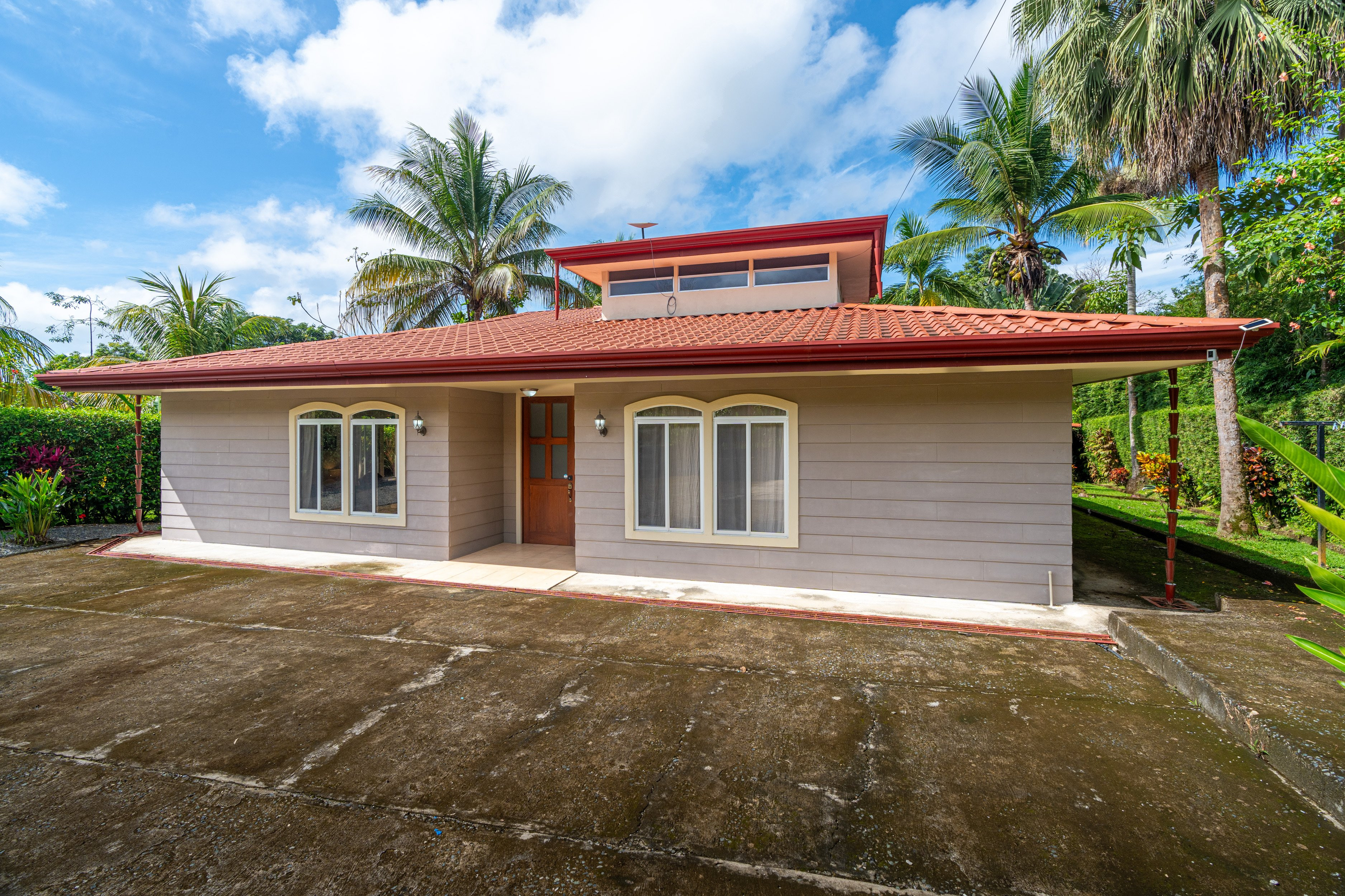 Turnkey Home (Casa Luna) in Ojochal in Ojochal, Costa Rica