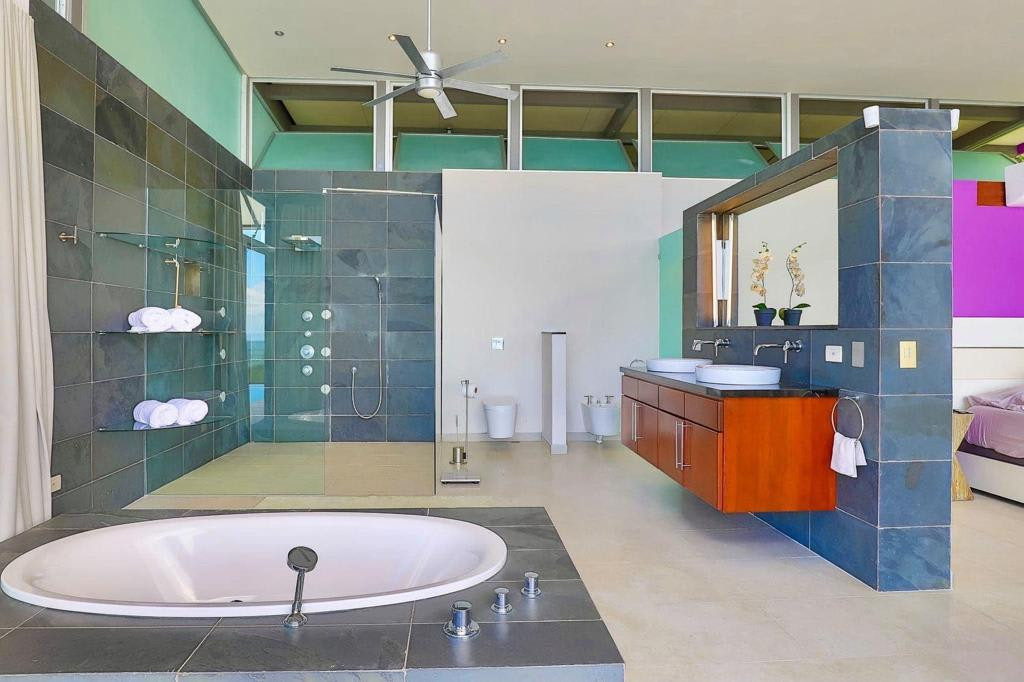 Luxury Ocean View Home (Villa Violeta) in Tres Rios property photo 2