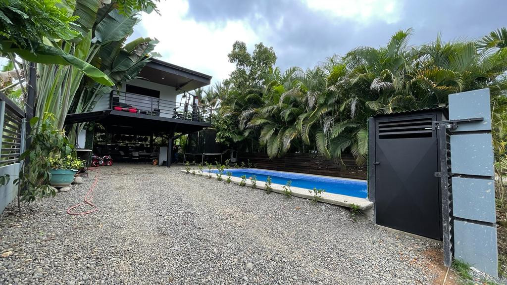 Apartment Hotel in Uvita property photo 2