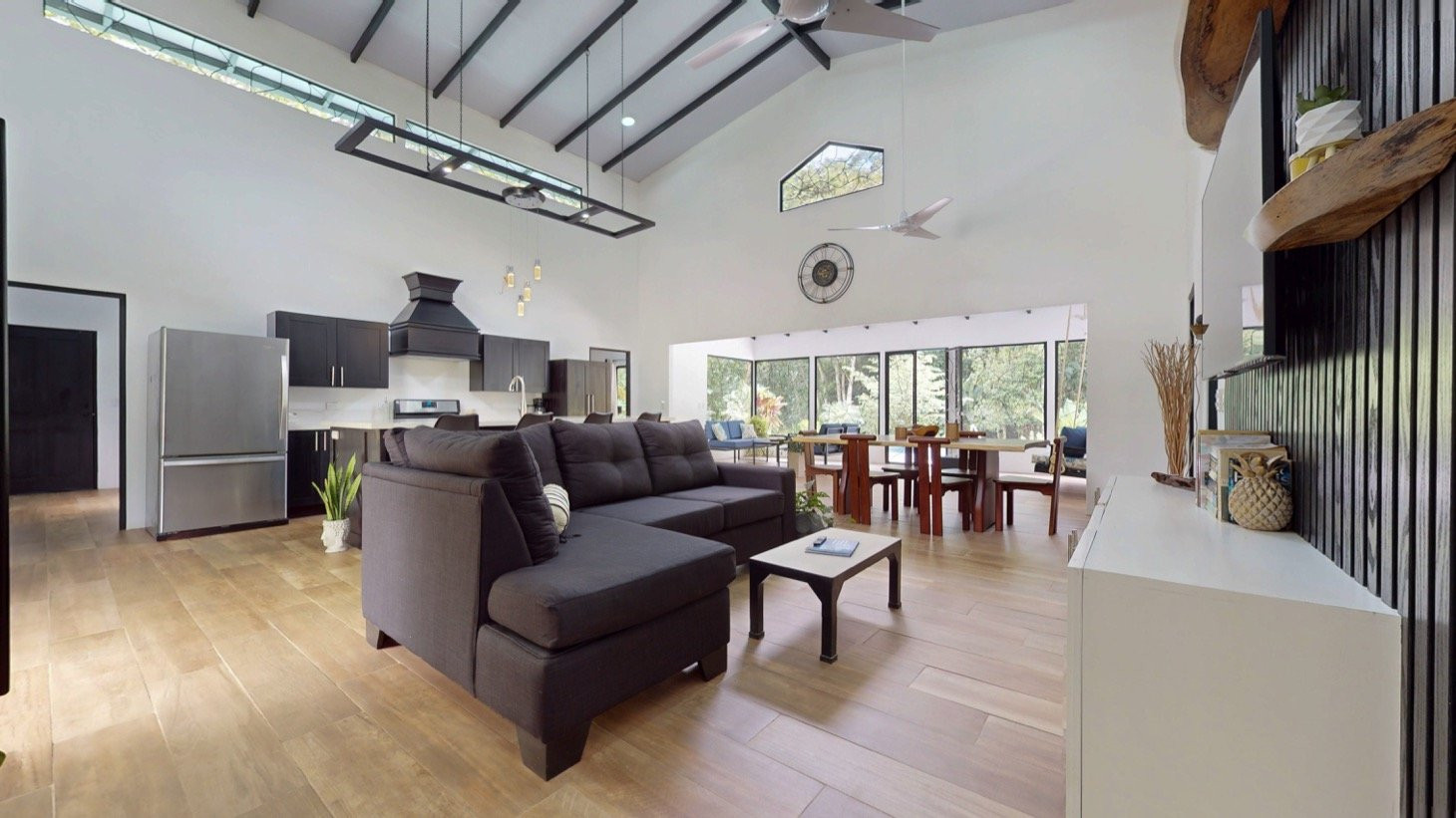 Contemporary Home in Tres Rios property photo 3
